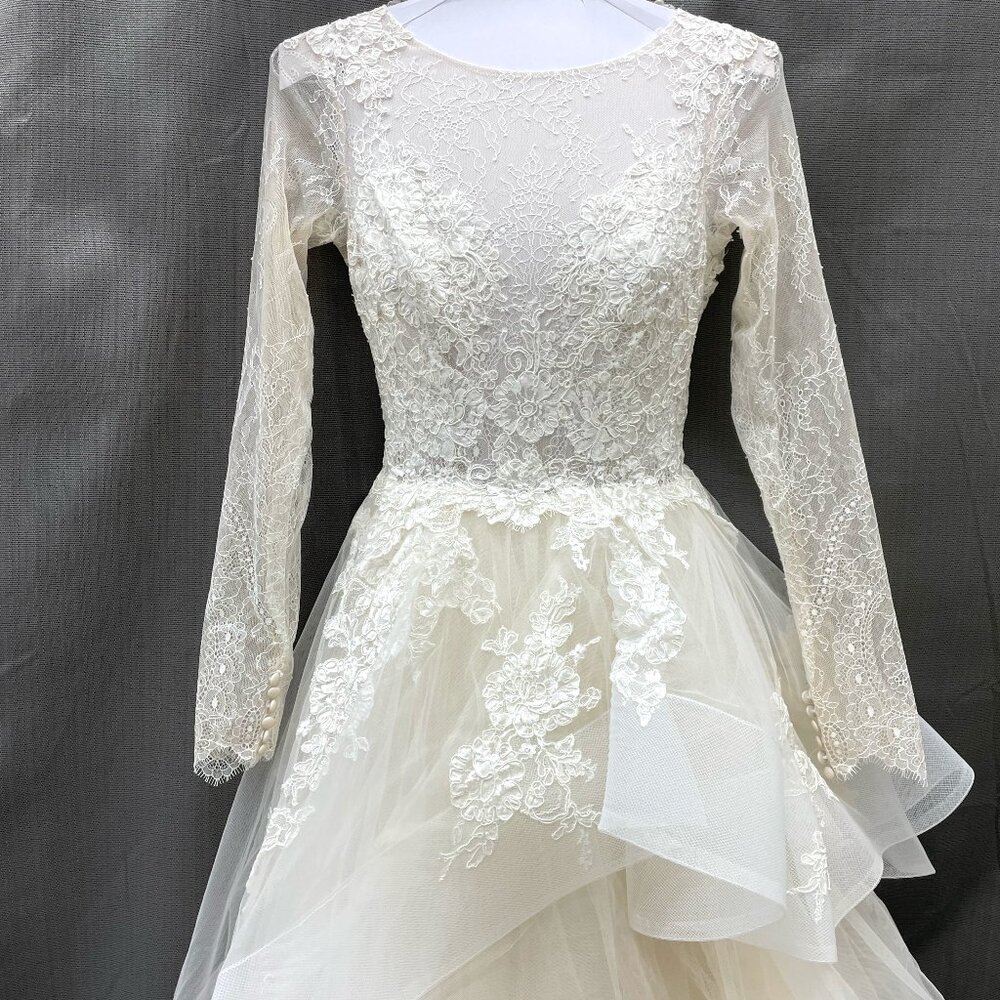 Monique Lhuillier Bliss Tiered Ballgown Wedding Dress - Picture 2 of 13